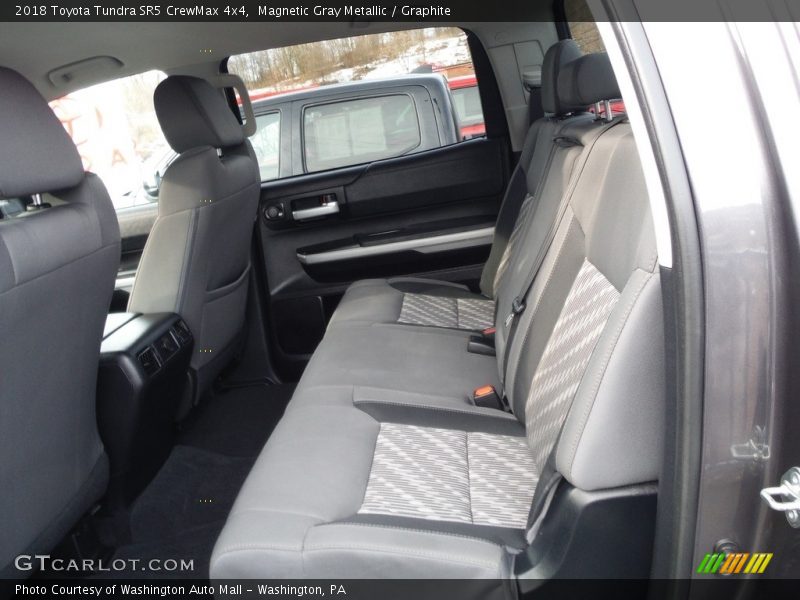 Magnetic Gray Metallic / Graphite 2018 Toyota Tundra SR5 CrewMax 4x4