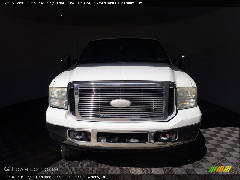 Oxford White / Medium Flint 2006 Ford F250 Super Duty Lariat Crew Cab 4x4