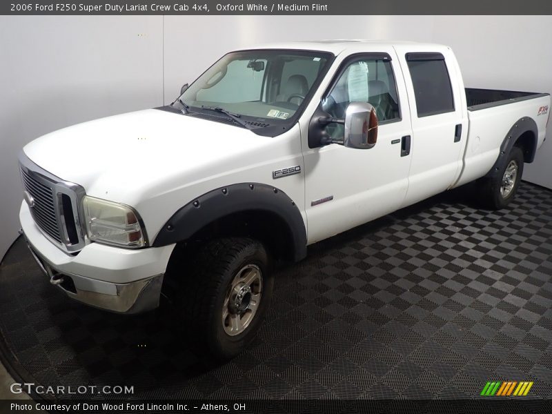 Oxford White / Medium Flint 2006 Ford F250 Super Duty Lariat Crew Cab 4x4