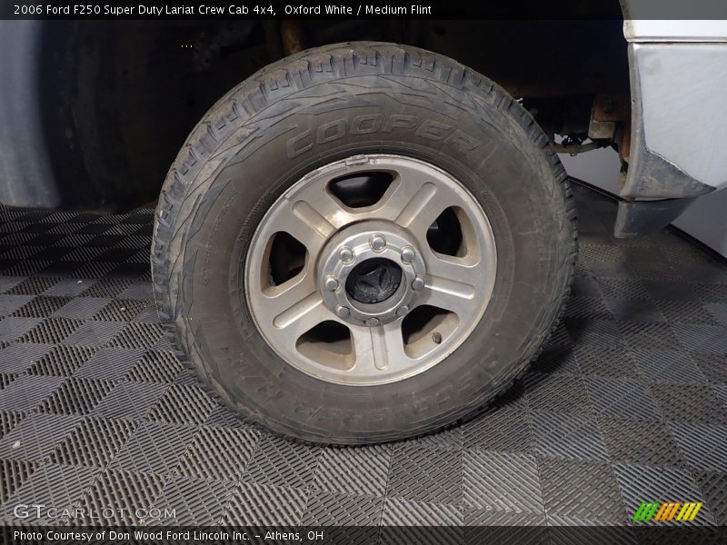 Oxford White / Medium Flint 2006 Ford F250 Super Duty Lariat Crew Cab 4x4