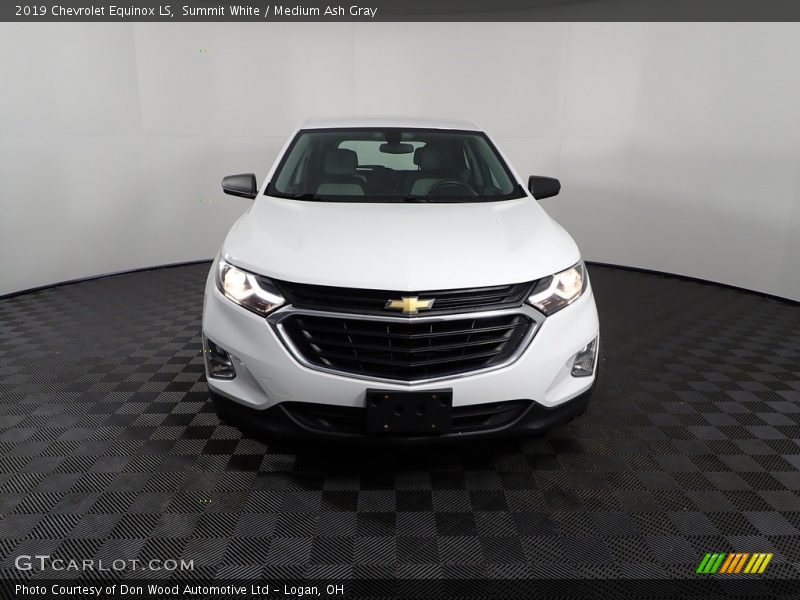 Summit White / Medium Ash Gray 2019 Chevrolet Equinox LS
