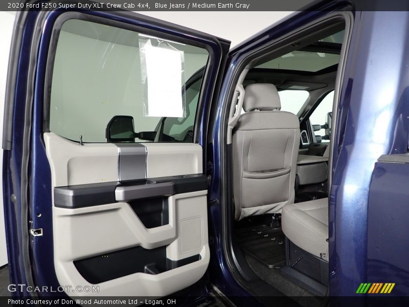 Blue Jeans / Medium Earth Gray 2020 Ford F250 Super Duty XLT Crew Cab 4x4