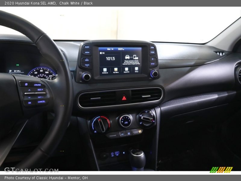 Chalk White / Black 2020 Hyundai Kona SEL AWD