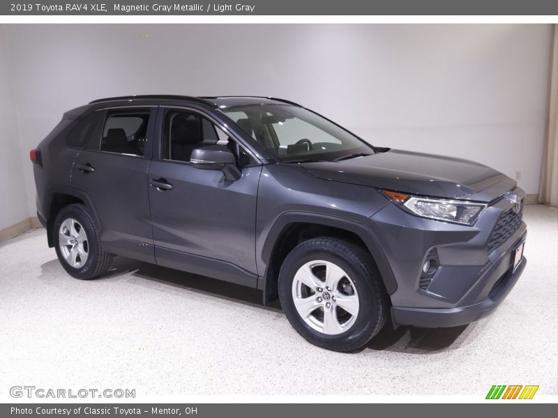 Magnetic Gray Metallic / Light Gray 2019 Toyota RAV4 XLE