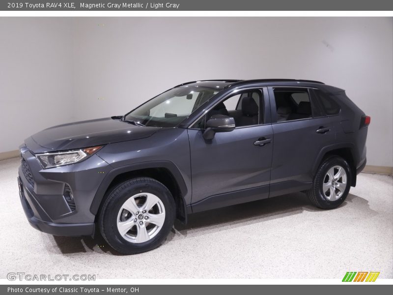 Magnetic Gray Metallic / Light Gray 2019 Toyota RAV4 XLE