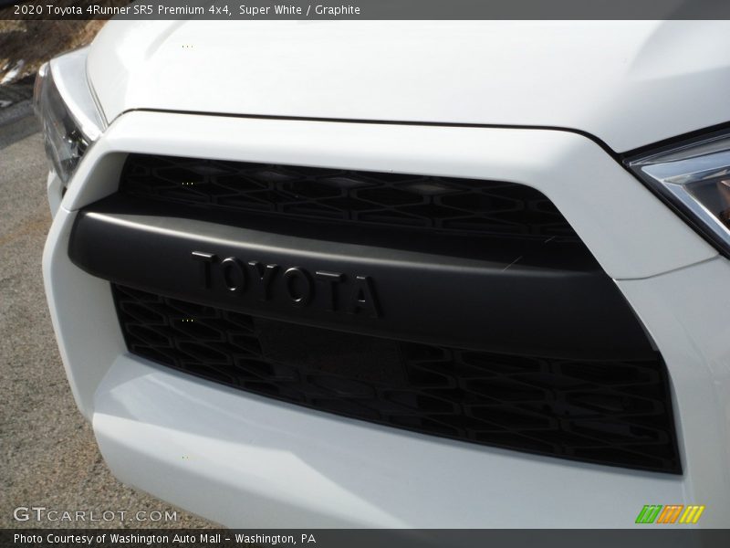 Super White / Graphite 2020 Toyota 4Runner SR5 Premium 4x4