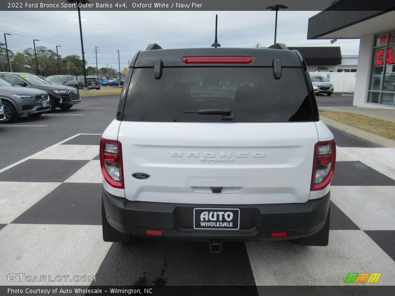 Oxford White / Navy Pier 2022 Ford Bronco Sport Outer Banks 4x4