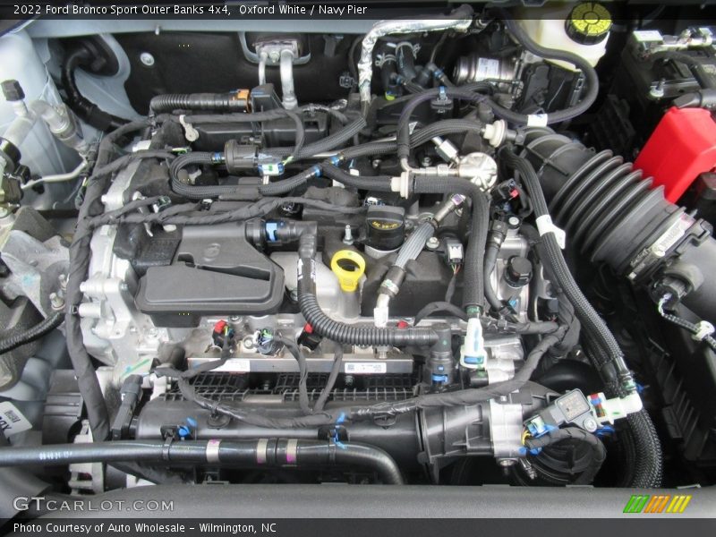 Oxford White / Navy Pier 2022 Ford Bronco Sport Outer Banks 4x4