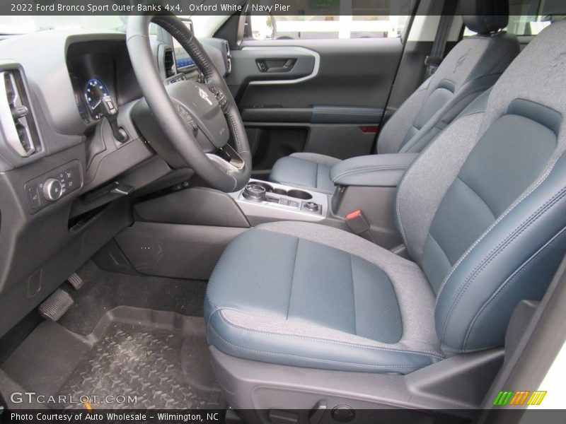 Oxford White / Navy Pier 2022 Ford Bronco Sport Outer Banks 4x4