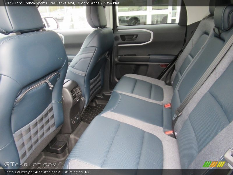 Oxford White / Navy Pier 2022 Ford Bronco Sport Outer Banks 4x4