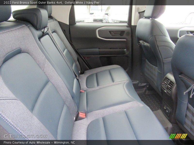 Oxford White / Navy Pier 2022 Ford Bronco Sport Outer Banks 4x4