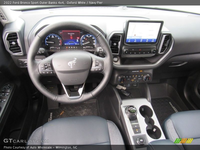 Oxford White / Navy Pier 2022 Ford Bronco Sport Outer Banks 4x4