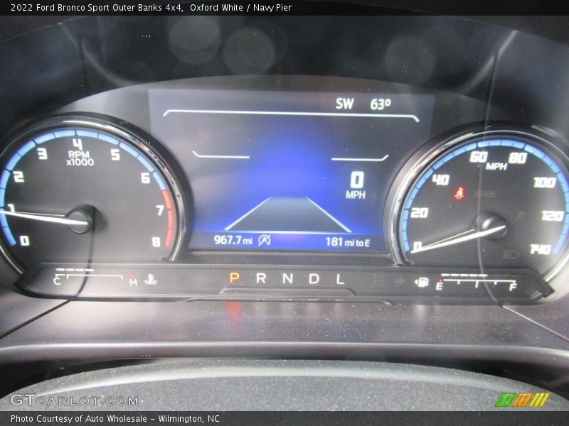 Oxford White / Navy Pier 2022 Ford Bronco Sport Outer Banks 4x4