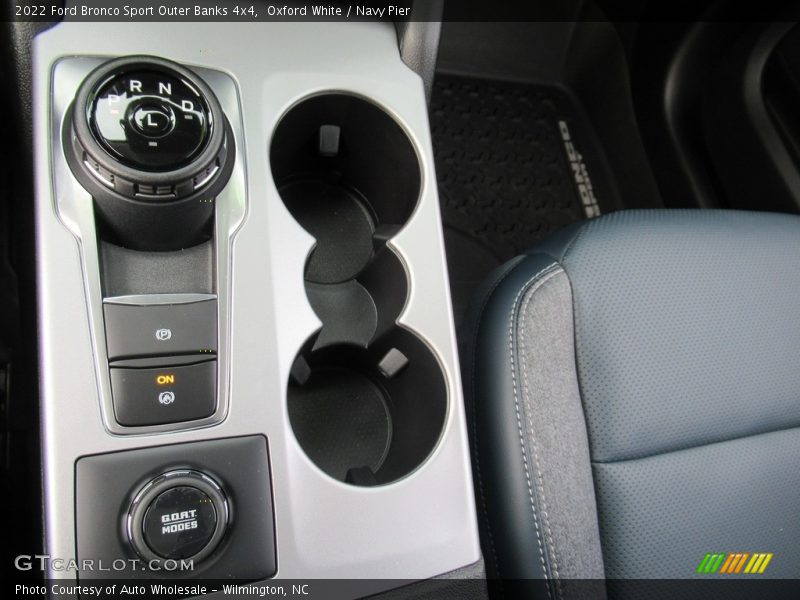 Oxford White / Navy Pier 2022 Ford Bronco Sport Outer Banks 4x4