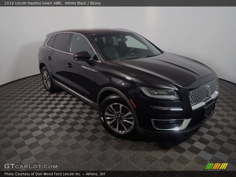 Infinite Black / Ebony 2019 Lincoln Nautilus Select AWD