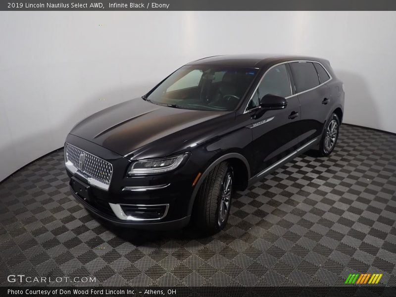 Infinite Black / Ebony 2019 Lincoln Nautilus Select AWD