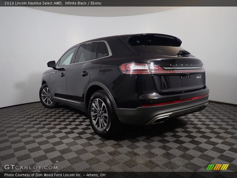 Infinite Black / Ebony 2019 Lincoln Nautilus Select AWD