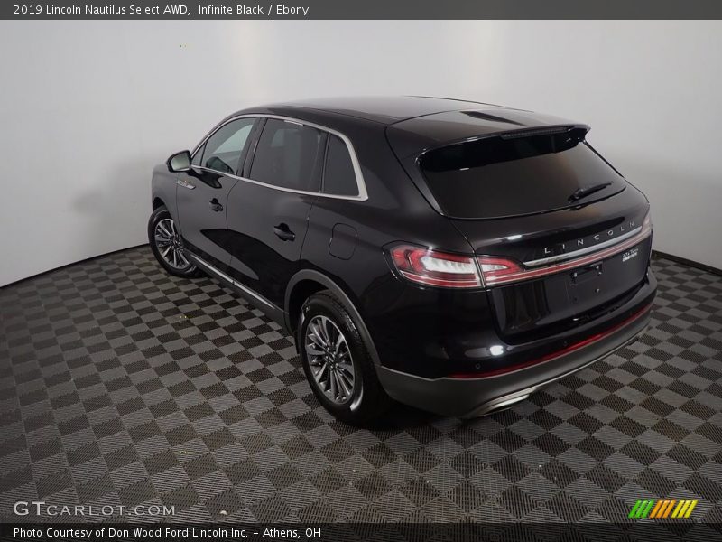 Infinite Black / Ebony 2019 Lincoln Nautilus Select AWD