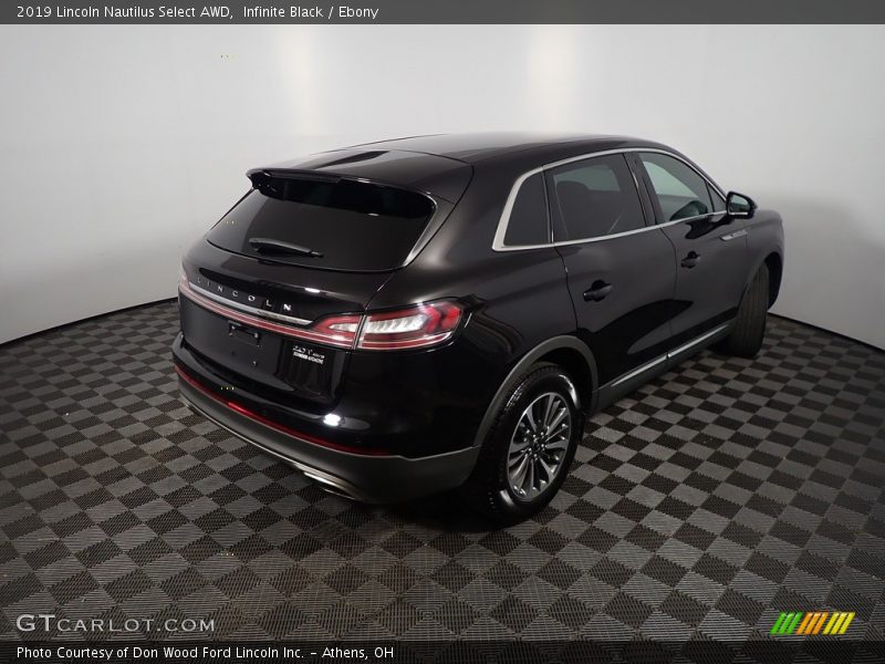 Infinite Black / Ebony 2019 Lincoln Nautilus Select AWD