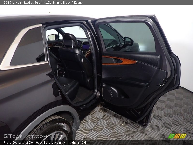 Door Panel of 2019 Nautilus Select AWD