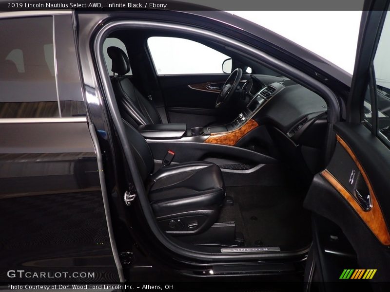 Front Seat of 2019 Nautilus Select AWD