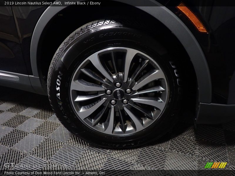  2019 Nautilus Select AWD Wheel