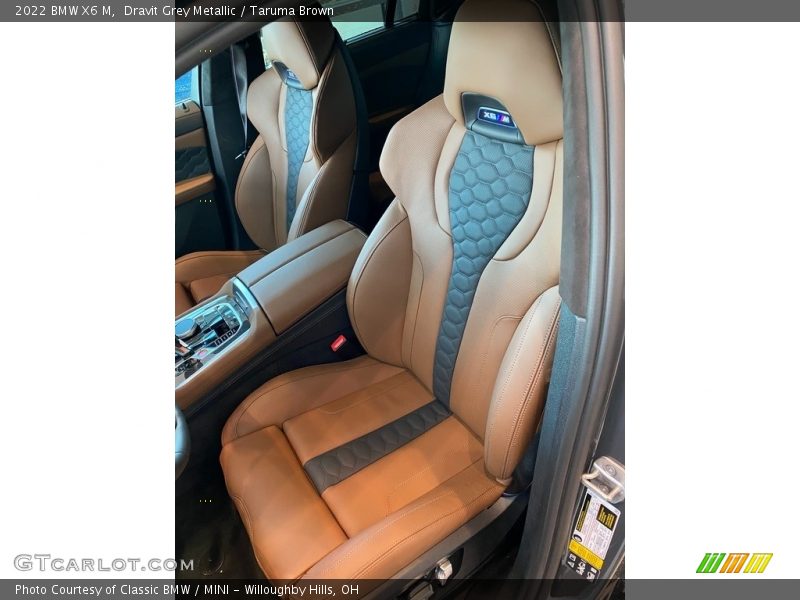  2022 X6 M  Taruma Brown Interior
