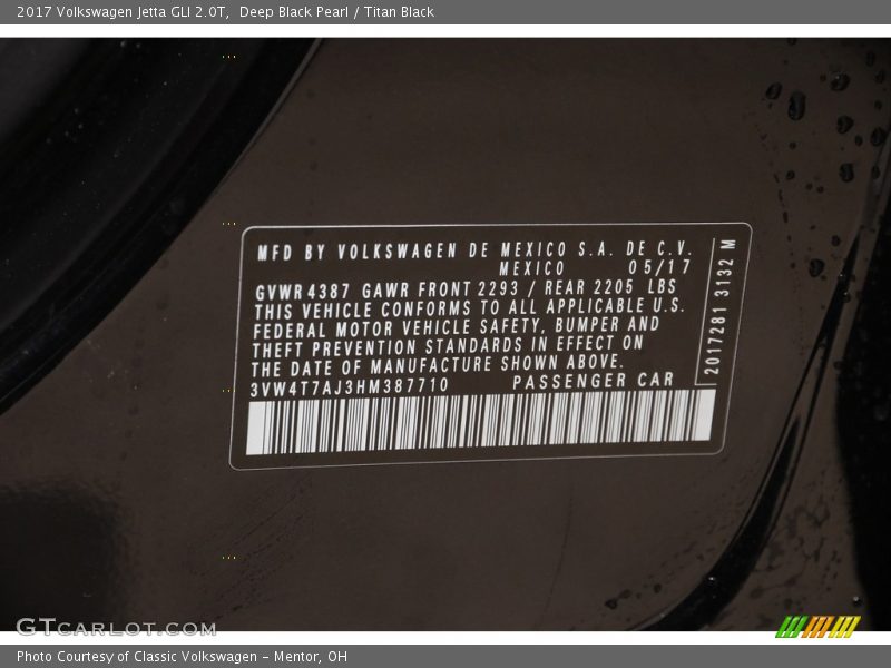 Deep Black Pearl / Titan Black 2017 Volkswagen Jetta GLI 2.0T