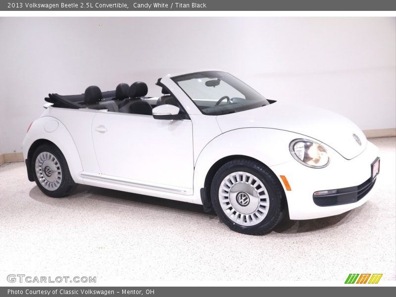 Candy White / Titan Black 2013 Volkswagen Beetle 2.5L Convertible