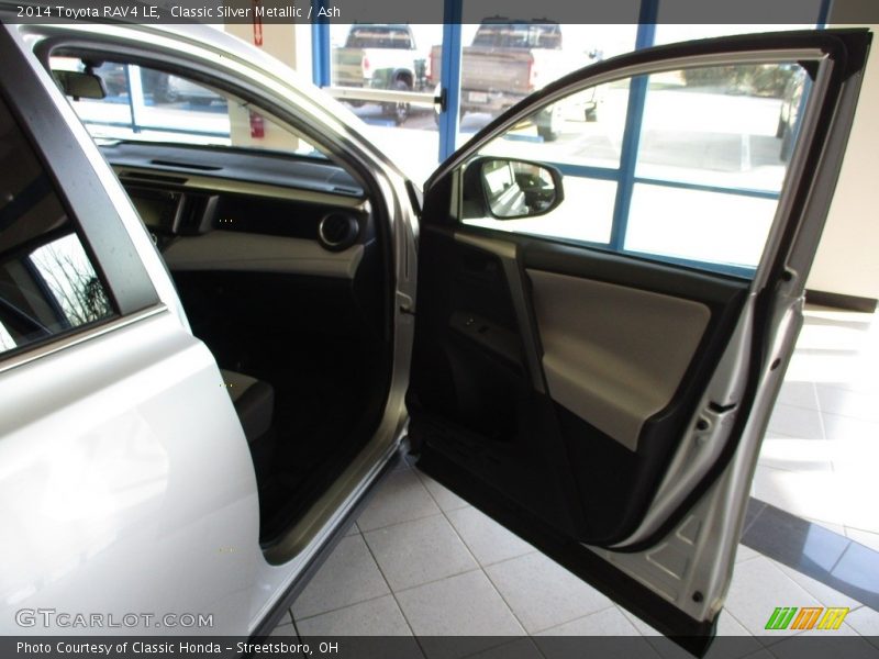 Classic Silver Metallic / Ash 2014 Toyota RAV4 LE