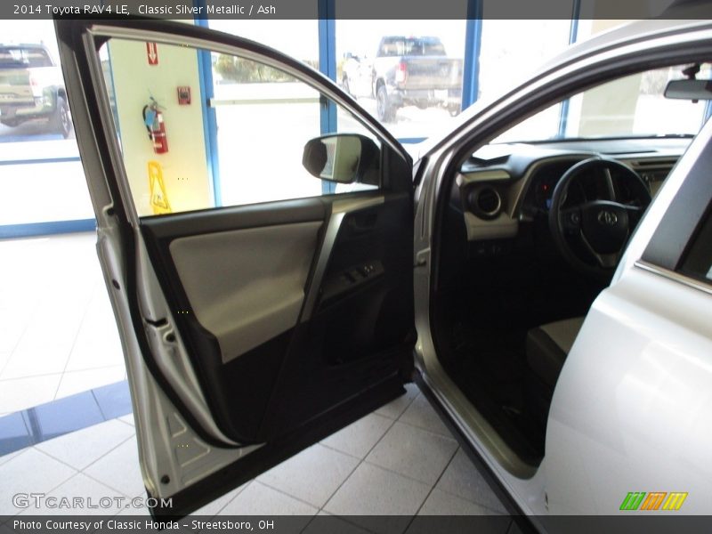 Classic Silver Metallic / Ash 2014 Toyota RAV4 LE