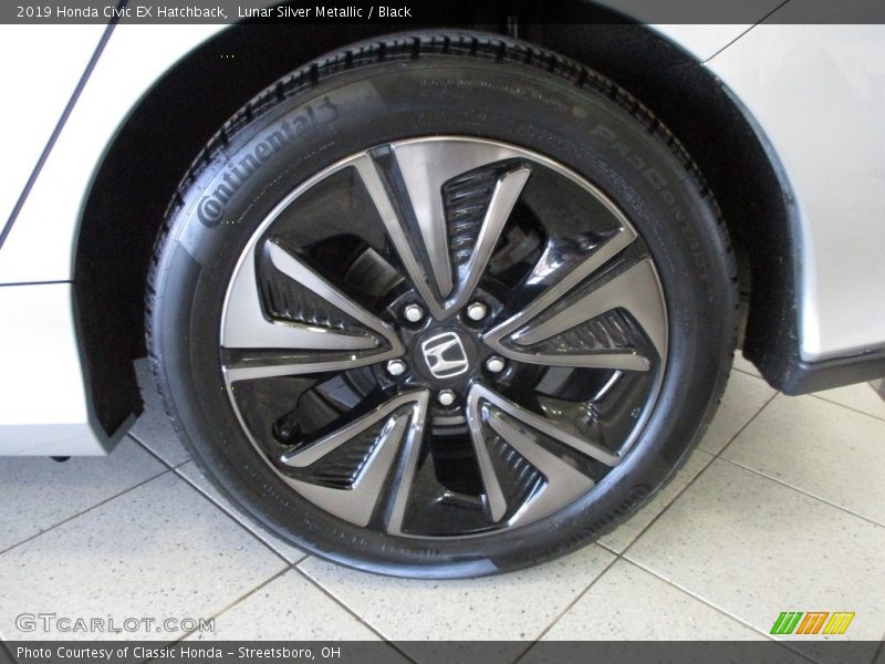 Lunar Silver Metallic / Black 2019 Honda Civic EX Hatchback