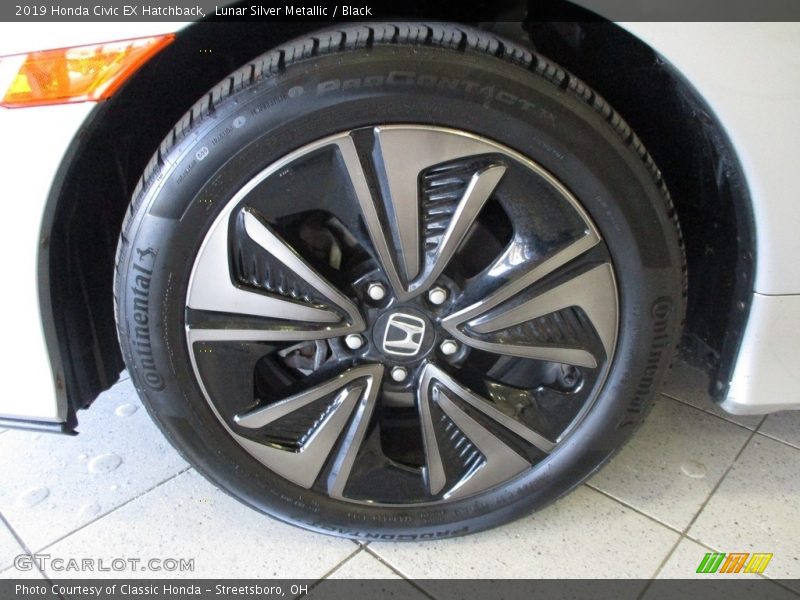 Lunar Silver Metallic / Black 2019 Honda Civic EX Hatchback