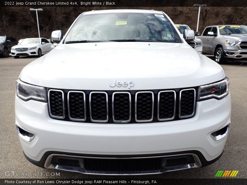 Bright White / Black 2022 Jeep Grand Cherokee Limited 4x4