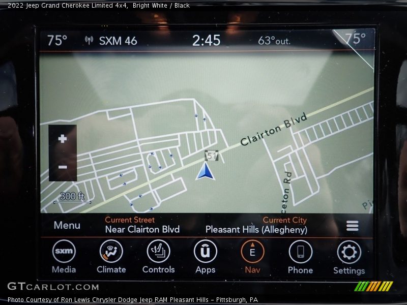 Bright White / Black 2022 Jeep Grand Cherokee Limited 4x4