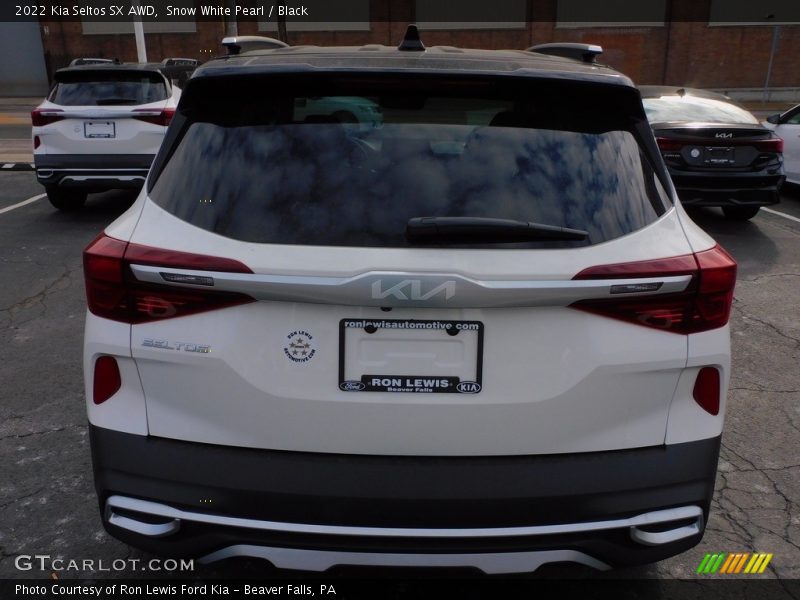 Snow White Pearl / Black 2022 Kia Seltos SX AWD