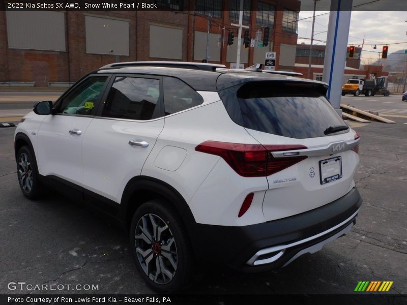 Snow White Pearl / Black 2022 Kia Seltos SX AWD