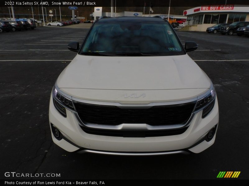 Snow White Pearl / Black 2022 Kia Seltos SX AWD