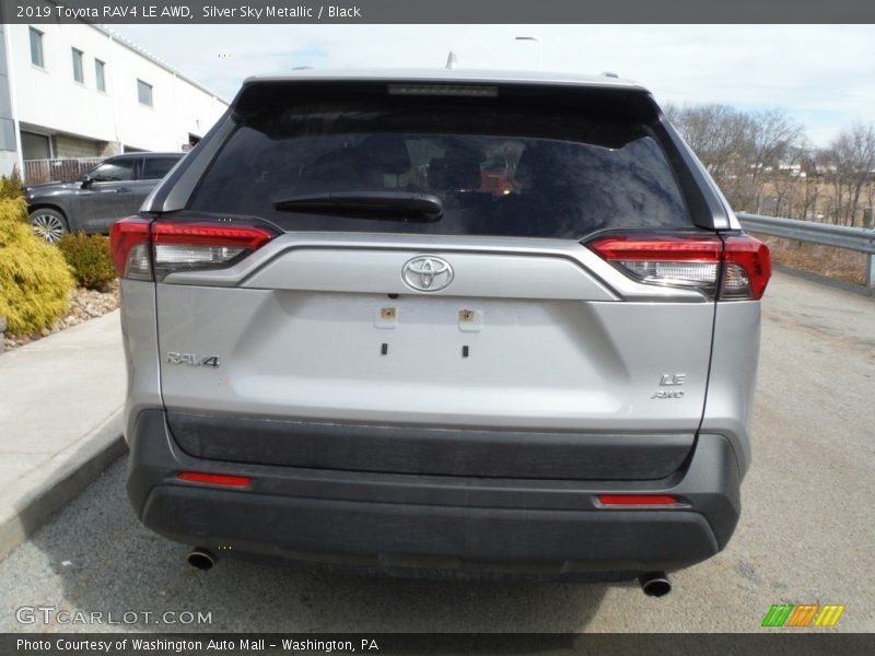 Silver Sky Metallic / Black 2019 Toyota RAV4 LE AWD