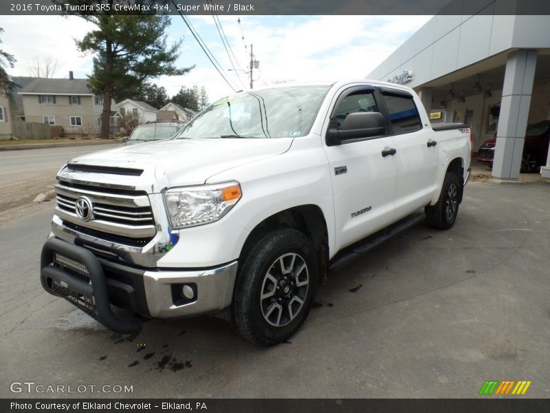 Super White / Black 2016 Toyota Tundra SR5 CrewMax 4x4