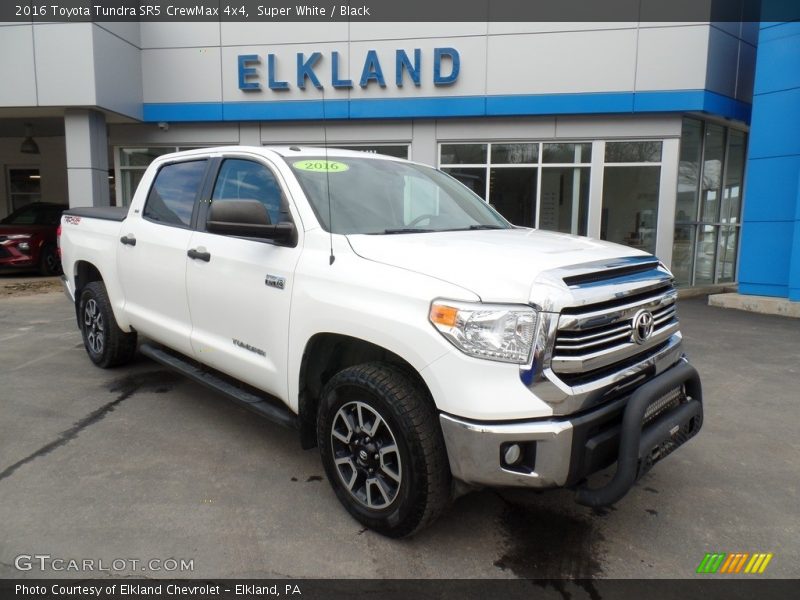 Super White / Black 2016 Toyota Tundra SR5 CrewMax 4x4
