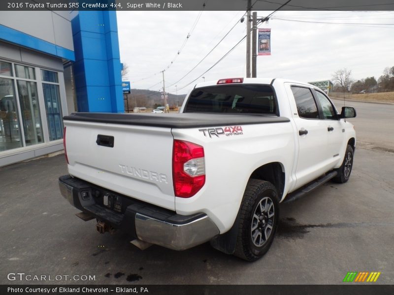 Super White / Black 2016 Toyota Tundra SR5 CrewMax 4x4