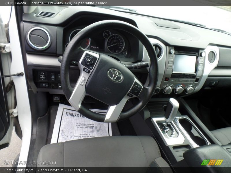 Super White / Black 2016 Toyota Tundra SR5 CrewMax 4x4