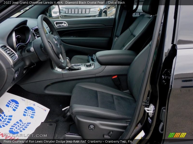 Front Seat of 2022 Grand Cherokee Laredo X 4x4