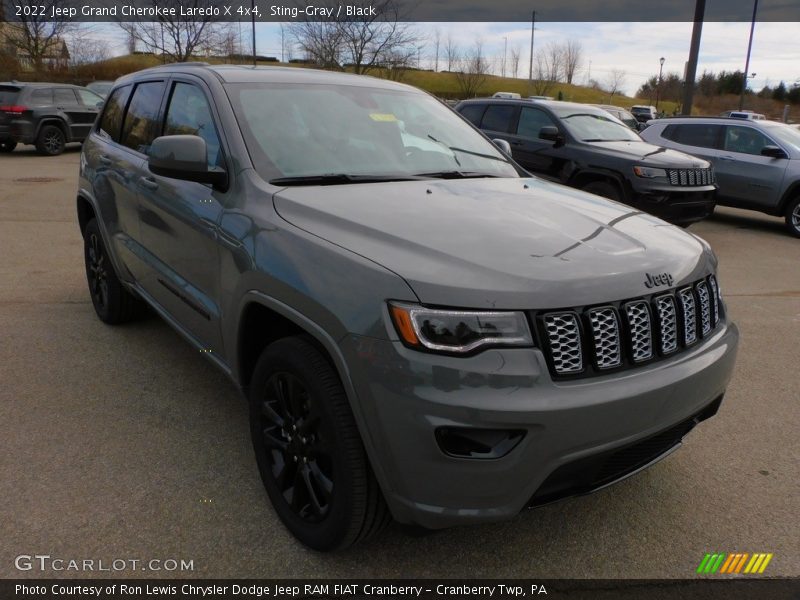 Sting-Gray / Black 2022 Jeep Grand Cherokee Laredo X 4x4