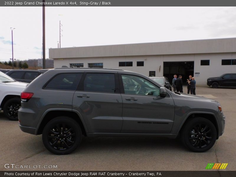 Sting-Gray / Black 2022 Jeep Grand Cherokee Laredo X 4x4