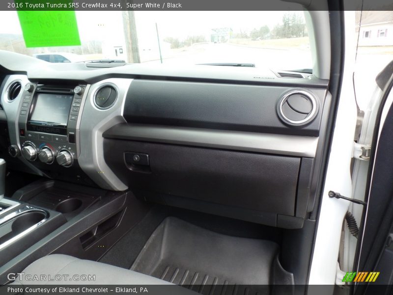 Super White / Black 2016 Toyota Tundra SR5 CrewMax 4x4