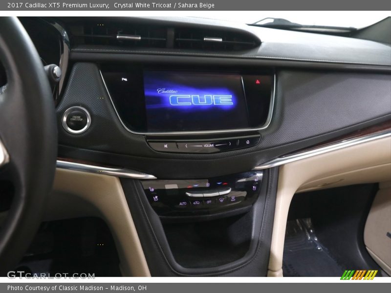 Crystal White Tricoat / Sahara Beige 2017 Cadillac XT5 Premium Luxury