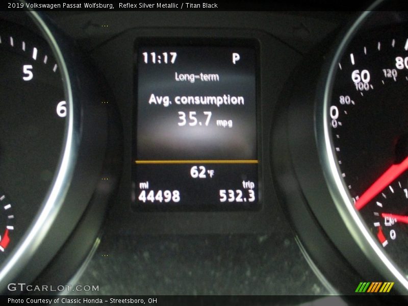 Reflex Silver Metallic / Titan Black 2019 Volkswagen Passat Wolfsburg