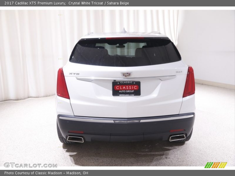 Crystal White Tricoat / Sahara Beige 2017 Cadillac XT5 Premium Luxury